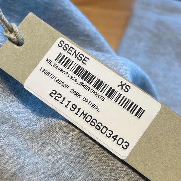 Essentials - Picture 6 of 6